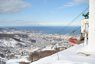 北海道のスキー場／ゴンドラで楽々♪ 頂上カフェで絶景を