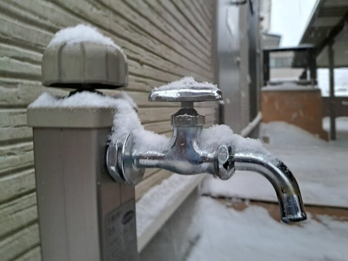 厳しい寒さによる水道管凍結にも要注意