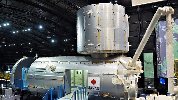 筑波宇宙センター展示館にある「きぼう」日本実験棟（模型）