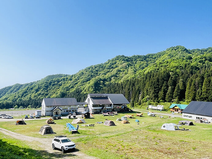 眺めのよさと区画の広さが自慢の「ninoxお山のキャンプ場」
