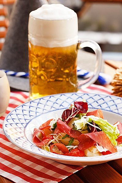 「とりあえずビール」は正しかった！シャンパーニュからキールまで、夏の食前酒は食欲増進の効果あり