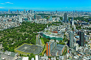 壮大なる都市実験の百年、「永遠の森」と国立競技場