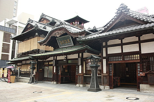 昔も今も多くの人に愛される「道後温泉本館」