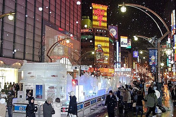 すすきのは“氷の世界”。