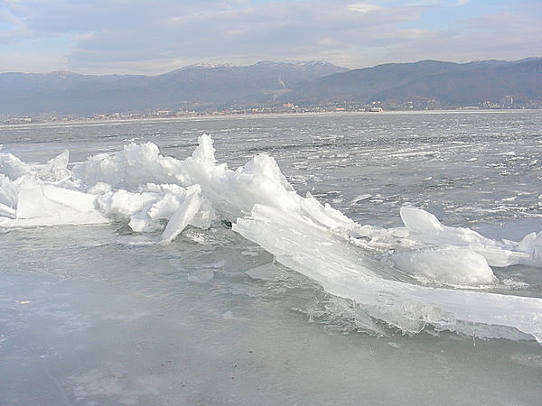 諏訪湖もほぼ全面氷結！厳しい寒さに氷が張りつめる頃…七十二候「水沢腹堅（さわみず　こおりつめる）」_画像