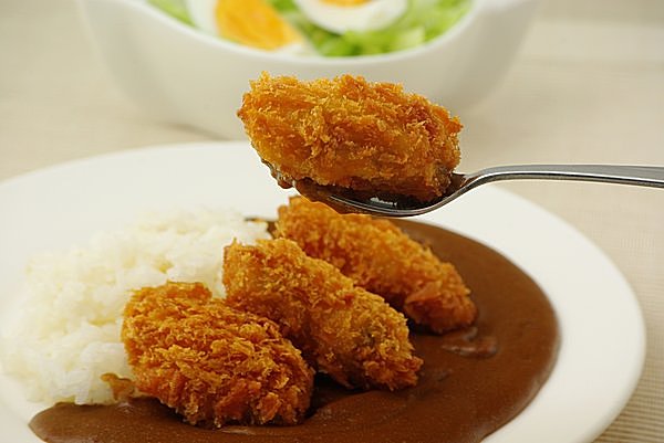 牡蠣フライカレー、ううっ、美味しそう！